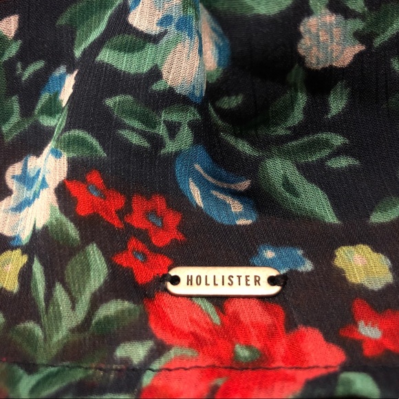 Hollister Floral Skirt - Picture 3 of 4